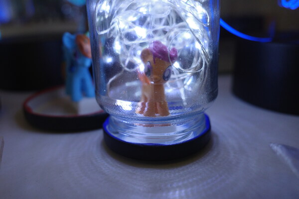 Weirly lit pony in a glass idea that I quickly tried out. Maybe I'll make a few of these but better.