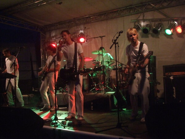 Rock die Burg 2006-dscf0742.jpg (image/jpeg, 897624 B)