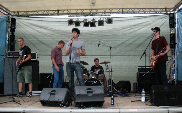 Rock die Burg 2007-rdb07_steeph_1.JPG (image/jpeg, 400997 B)