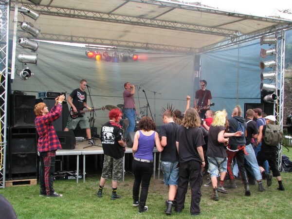 Rock die Burg 2007-rdb07_steeph_52.jpg (image/jpeg, 242613 B)