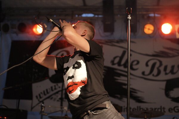 Rock die Burg 2008-RdB08_steeph078.jpg (image/jpeg, 76857 B)