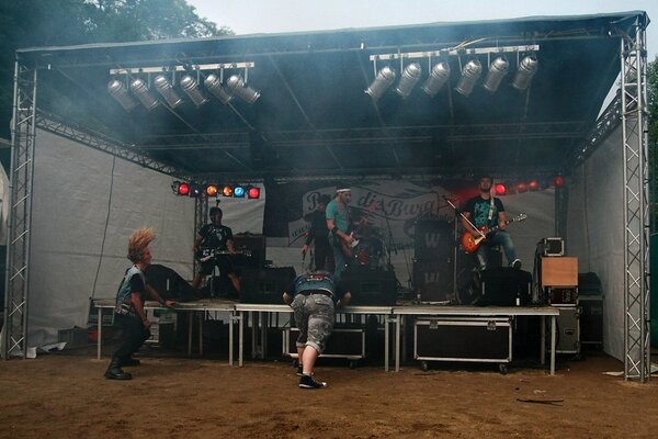 Rock die Burg 2009-IMG_8135.JPG (image/jpeg, 152518 B)