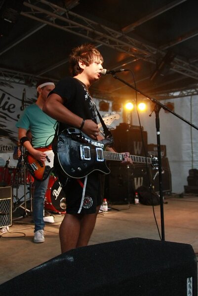 Rock die Burg 2009-IMG_8163.JPG (image/jpeg, 85605 B)