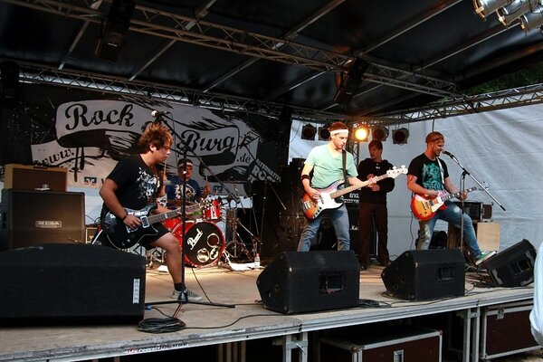 Rock die Burg 2009-IMG_8187.JPG (image/jpeg, 178113 B)