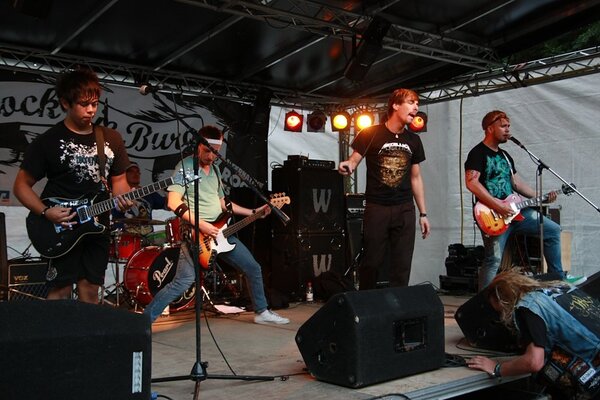 Rock die Burg 2009-IMG_8258.JPG (image/jpeg, 156980 B)