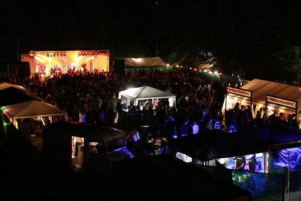 Rock die Burg 2009-IMG_8563.JPG (image/jpeg, 133211 B)