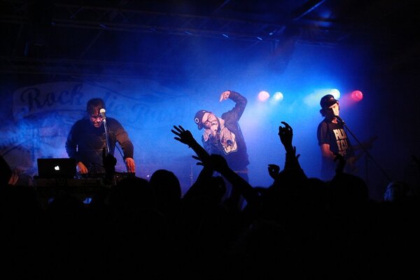 Rock die Burg 2009-IMG_8824.JPG (image/jpeg, 74613 B)