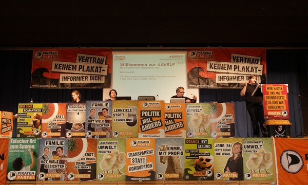 Aufstellungsversammlung der Piraten Rheinland-Pfalz 2012-IMG_0834.JPG (image/jpeg, 568780 B)