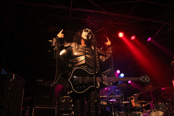 Rock im Wingert 2012 - KISS Forever Band-IMG_7330.JPG (image/jpeg, 695417 B)